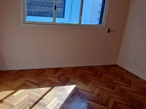 Amplio 2 amb. Cocina Separada- Lavadero separado- Pringles 62 esquina Rivadavia- Info wp 