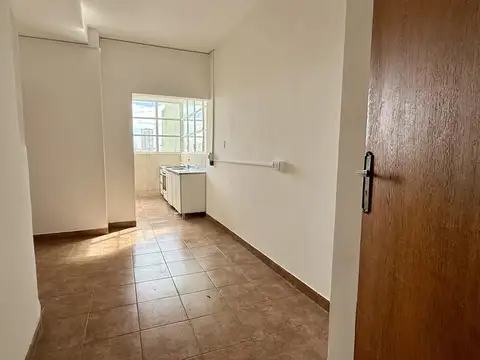 Departamento en venta 3 ambientes con dependencia en Balvanera
