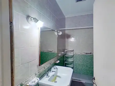 Casa de 2 Dormitorios - Lote de 10 x 27.5 - La Plata