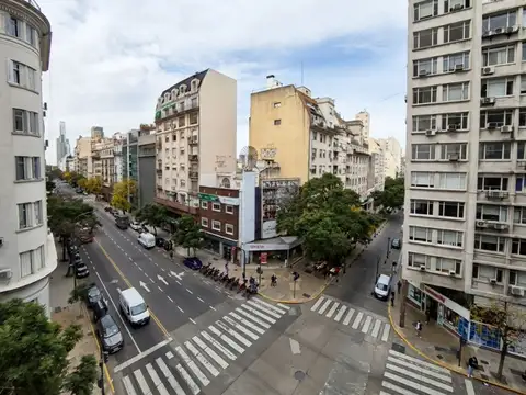 Oficina en Venta 112 años