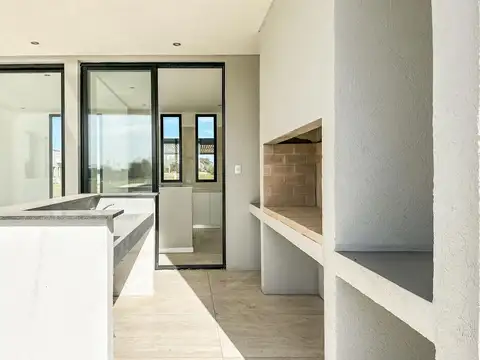 Casa 7 ambientes con 3 baños