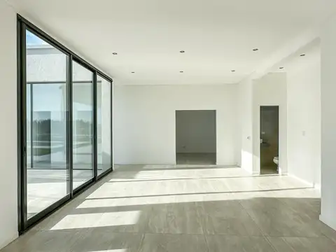 Casa 7 ambientes con 3 baños