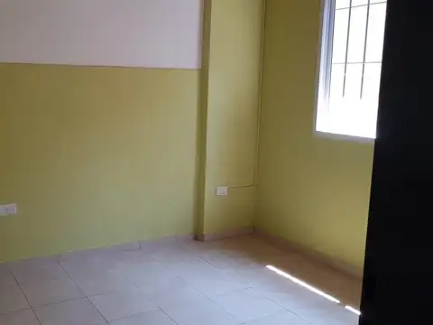 Departamento en Alquiler en Villa Libertad, $ 420.000