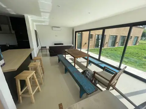 Hermosa Casa en Barrio La Reserva Escondida (AREA 60)