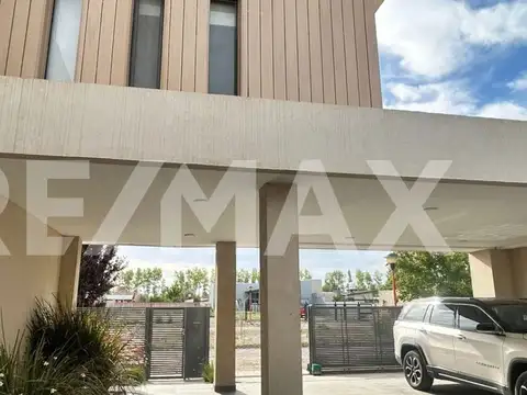 Casa en Venta en General Fernandez Oro, USD 600.000