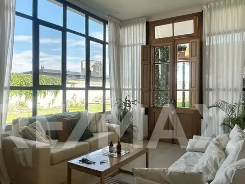 Venta Casa Nivel Gerencial - Piedras Blancas