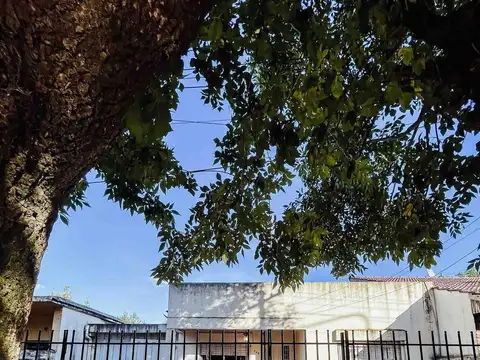Casa en venta - 4 Dormitorios 2 Baños - Cochera - 500mts2 - Coronel Brandsen