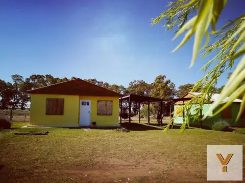 Oficina 8 ambientes con 4 baños