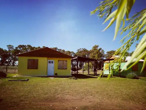 Oficina 8 ambientes con 4 baños