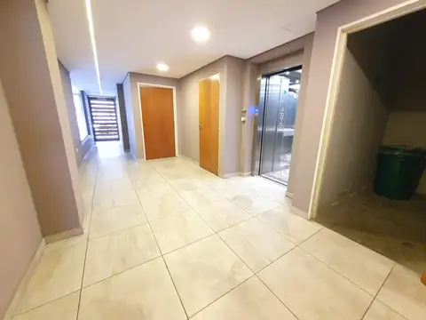 Brandsen 1100, Piso 2