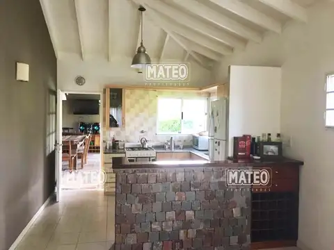 Casa 3 ambientes con 2 baños