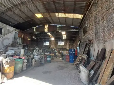 Galpon en Venta 30  mts Frente