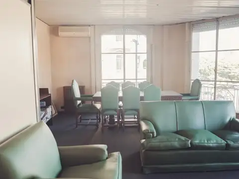 Oficina en Venta 60 años