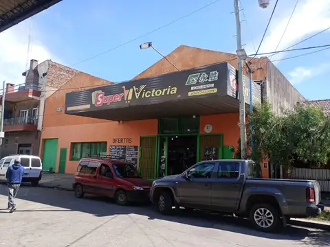 HERMOSO GALPÓN CON ENTREPISO EN QUILMES OESTE U$S 390.000.-