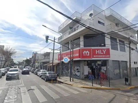 Alquiler Departamento PH 2 ambientes con balcon sobre avenida laprida 1 dormitorio - villa martelli