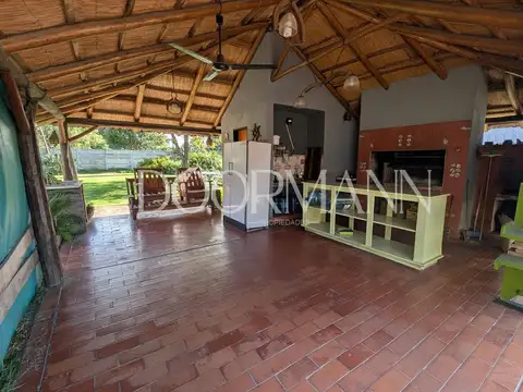 Casa 7 ambientes con 3 baños