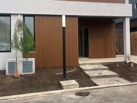 Venta casa 5 ambientes Springpark Pilar