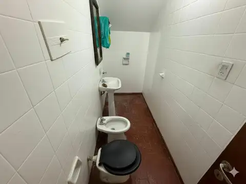 Local Comercial en Av. Aristóbulo del Valle