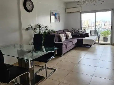 Departamento en venta en Avellaneda Centro. Semipiso