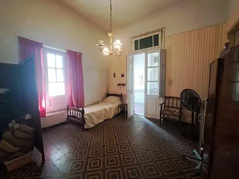 Depto Tipo Casa 5 ambientes con 1 baño
