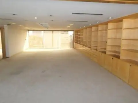 Oficina en Venta al Este