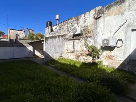 Depto Tipo Casa en Alquiler 40 años