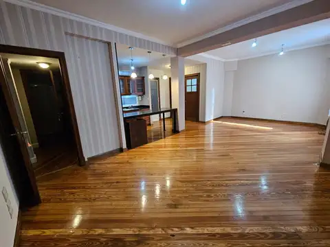 Av Carabobo 300, Piso 1