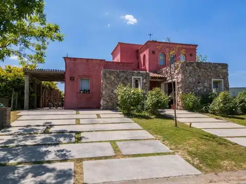 Venta Casa en Canton a la Laguna