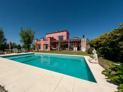 Casa en Venta en El Cantón, USD 390.000