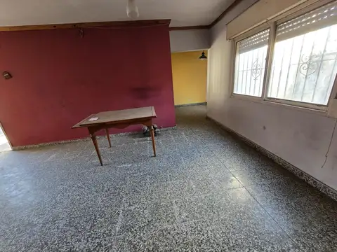 Depto Tipo Casa en Alquiler con 1 cocheras