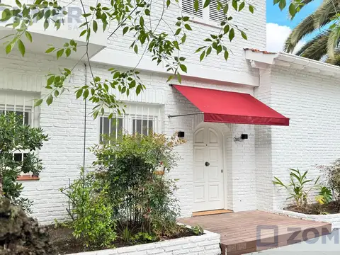 Casa EN VENTA  9 ambientes en La Lucila | muy luminosa excelente ubicacion
