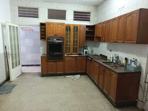 Local en Venta en Luis Agote, USD 95.000