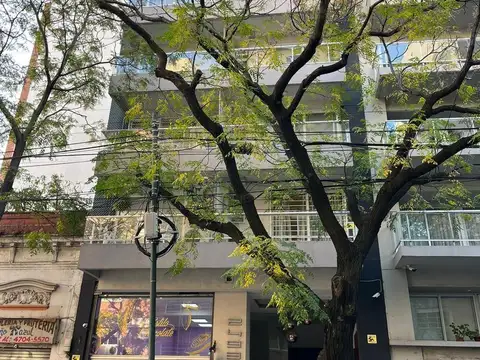 Departamento en JuanaAzurduy 2400 Piso 5°Monoambiente al frente c/Balcón Alquiler$650.000Exp$250.000