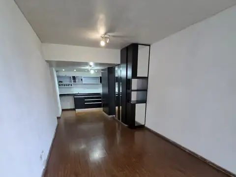 Monoambiente en alquiler en Villa Urquiza al frente. Excelente estado y ubicación.  Amenities.  SUM Parrilla, Laundry, COCHERA FIJA.