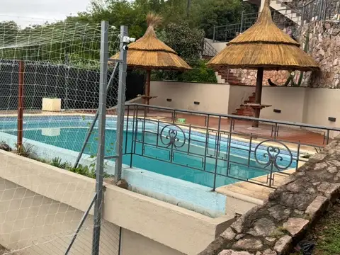 Casa en Venta con 5 cocheras