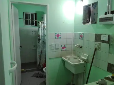 DEPARTAMENTO TIPO CASA CON PATIO COMPARTIDO