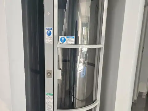 San Eliseo Golf - Casa Moderna En Venta.