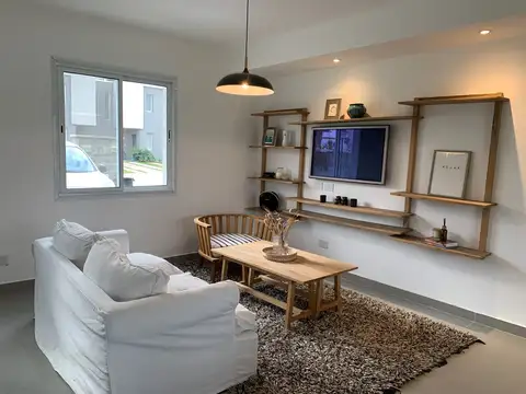 Casa en Venta en Garin-Centro, USD 158.000