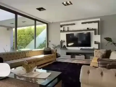 Casa en Alquiler de 4 dormitorios