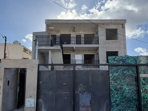 DEPARTAMENTO 2 1/2 AMB CON BALCON -  2° PISO AL FRENTE - ENTREGA DICIEMBRE 2026