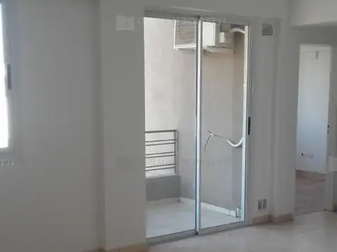 Departamento en Alquiler en Lanus Este, $ 400.000