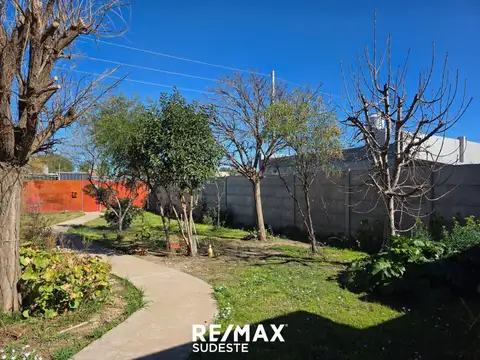 Casa 2 ambientes con 1 baño