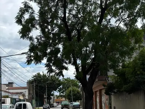 Depto Tipo Casa 4 ambientes con 2 baños