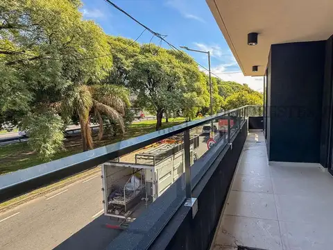 VENTA - DEPARTAMENTO - 4 AMBIENTES - BARRIO NAON - MATADEROS - PATIO
