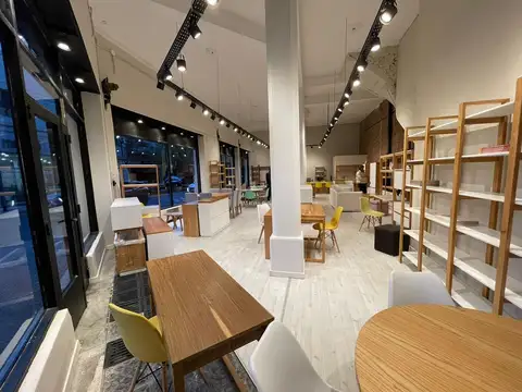 Av. Belgrano al 2400 esquina Matheu