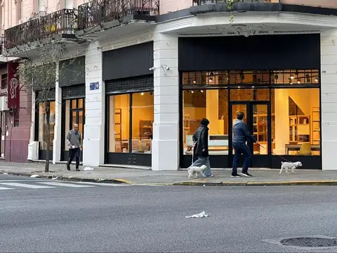 Local en Venta en Balvanera, USD 990.000