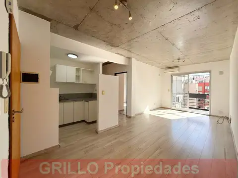 Jaramillo 1685. Departamento dos ambientes. Aire acondicionado. SUM. Parilla. Jacuzzi. Laundry.