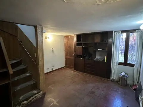 Casa 5 ambientes con 1 baño