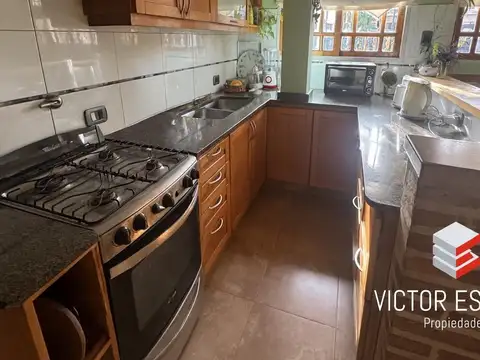 VENTA DE CASA  4 AMBIENTES EN CIUDAD JARDIN