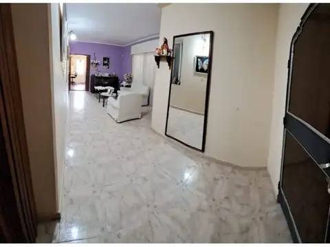Casa 6 ambientes con 2 baños